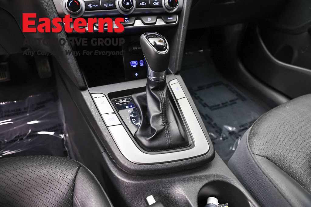 Used 2020 Hyundai Elantra Limited w/ Winter Weather Package FWD image 13