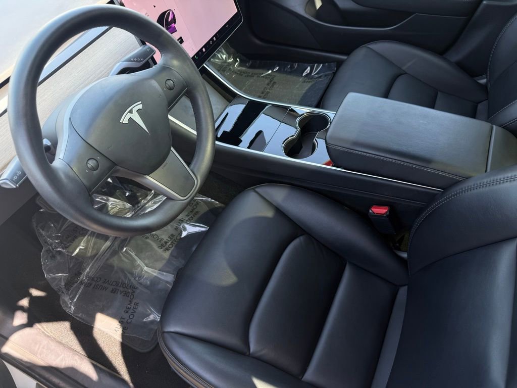 Used 2020 Tesla Model 3 Standard Range Plus image 16