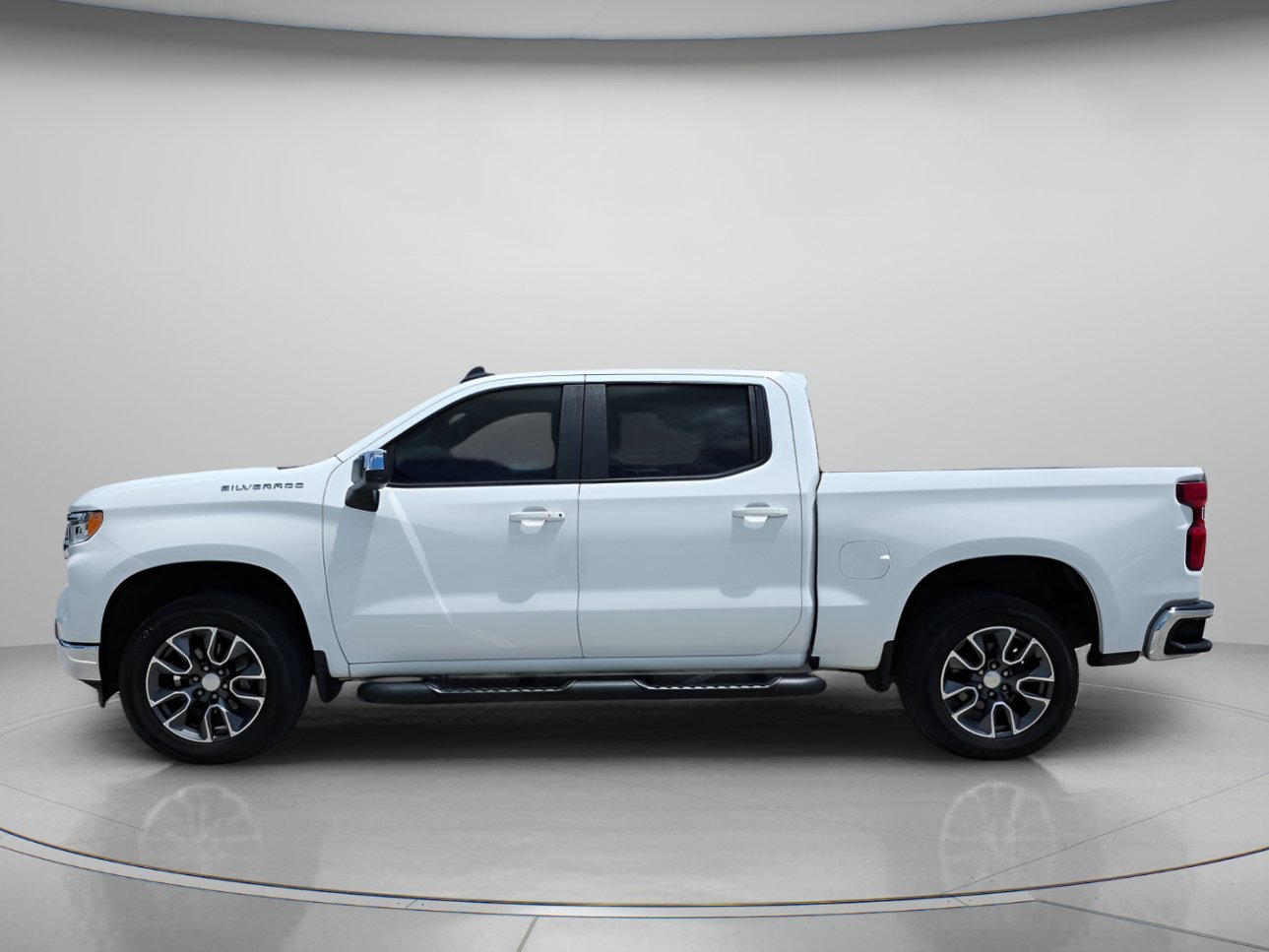 Used 2022 Chevrolet Silverado 1500 LT RWD image 5