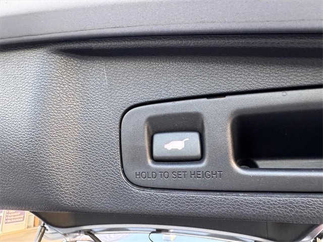 Used 2021 Honda CR-V Touring image 11