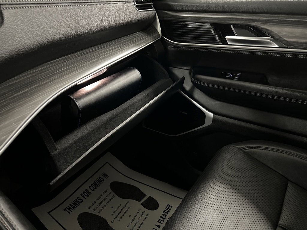 Used 2023 Jeep Wagoneer L Series III w/ Premium Group I image 50