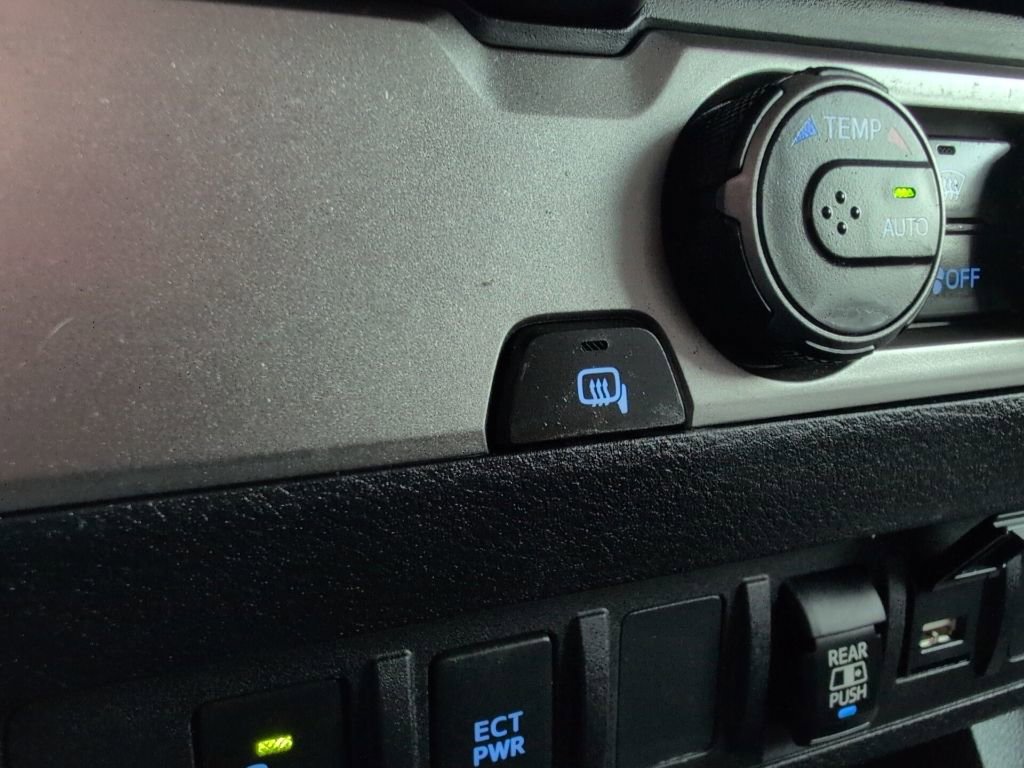 Used 2022 Toyota Tacoma SR5 w/ Technology Package RWD image 24