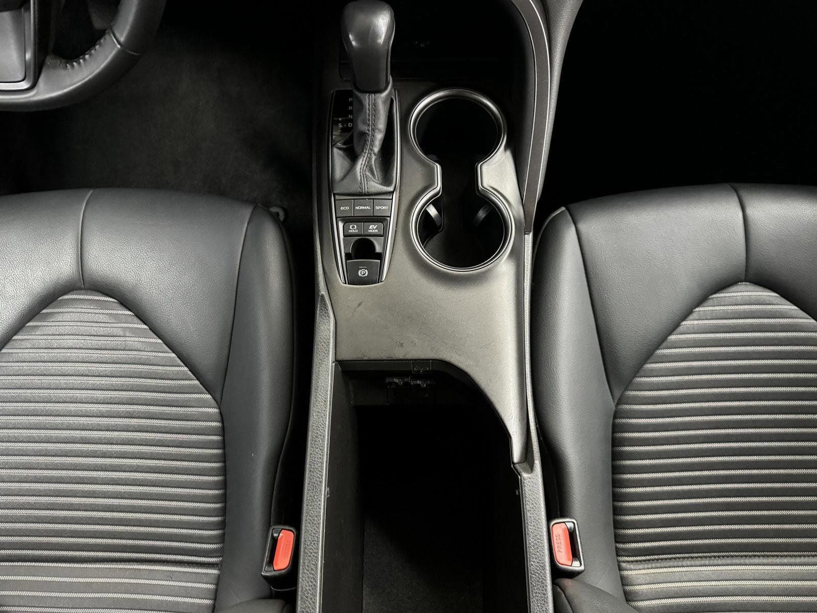 Used 2023 Toyota Camry SE image 23