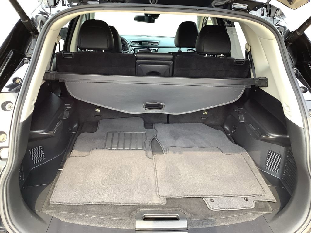 Used 2017 Nissan Rogue SL image 14