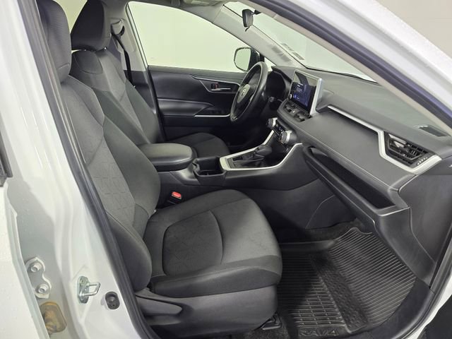 Used 2024 Toyota RAV4 XLE w/ Convenience Package image 13
