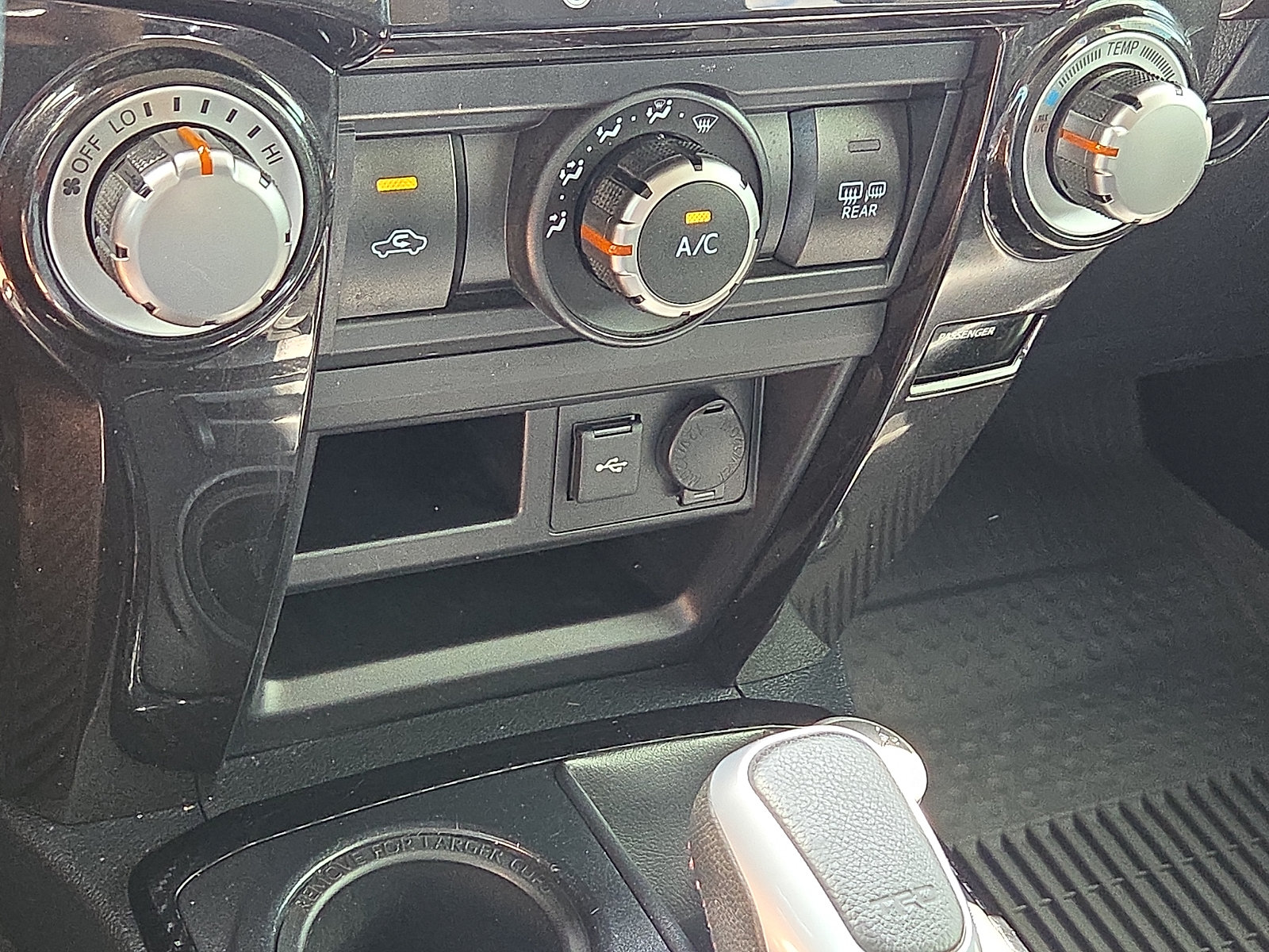 Used 2022 Toyota 4Runner TRD Off-Road Premium w/ Moonroof Package AWD/4WD image 19