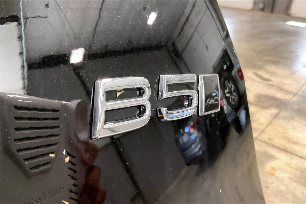 New 2026 Volvo XC40 B5 Ultra w/ Protection Package Premier AWD/4WD image 9