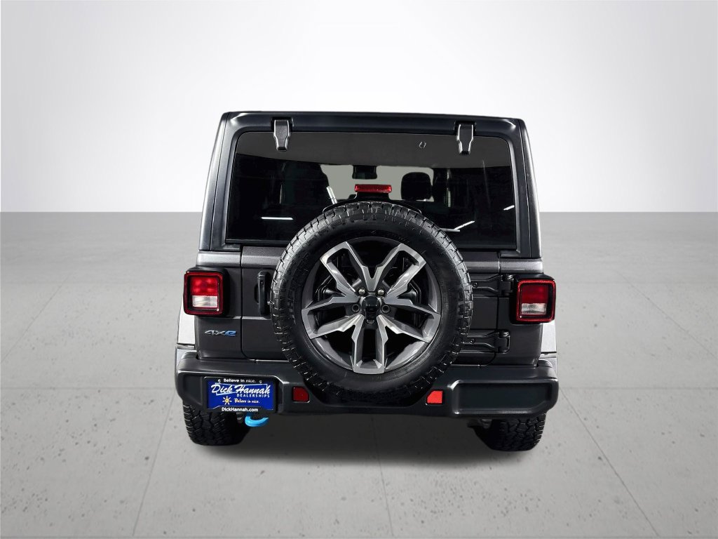 Certified 2024 Jeep Wrangler Unlimited w/ Convenience Group AWD/4WD image 8