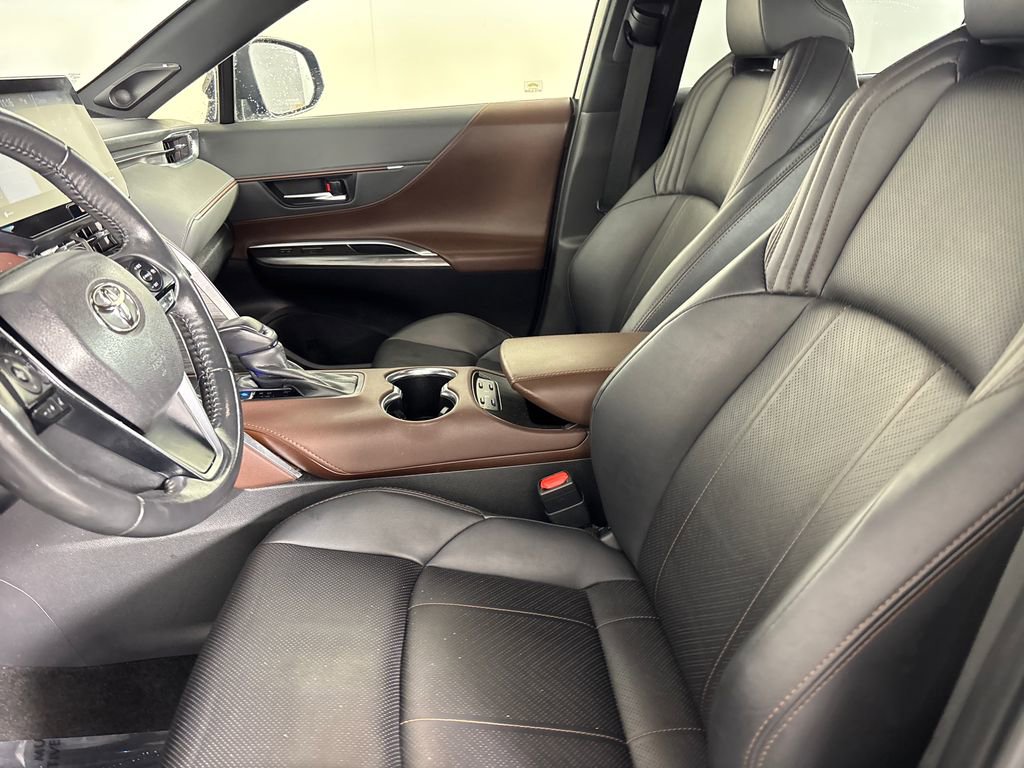 Used 2021 Toyota Venza Limited w/ Advanced Technology Package AWD/4WD image 8
