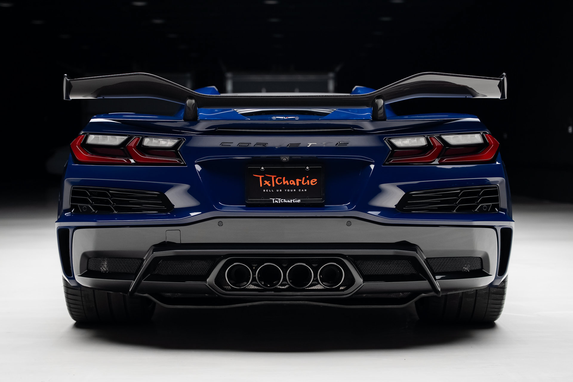 Used 2025 Chevrolet Corvette Z06 w/ Stealth Interior Trim Package RWD image 32