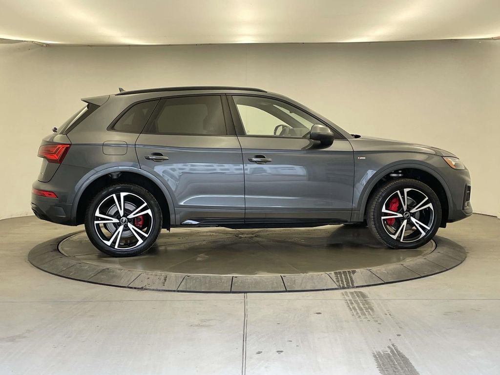 Certified 2025 Audi Q5 2.0T Premium Plus image 8