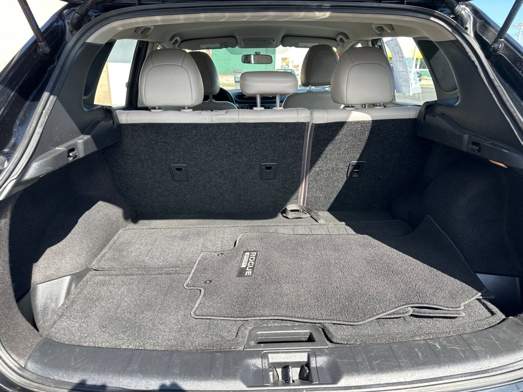 Used 2017 Nissan Rogue Sport SL image 16