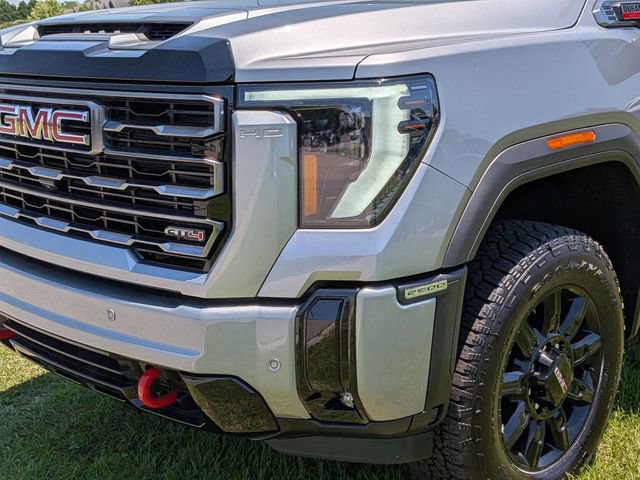 New 2026 GMC Sierra 2500 AT4 w/ AT4 Premium Plus Package AWD/4WD image 9