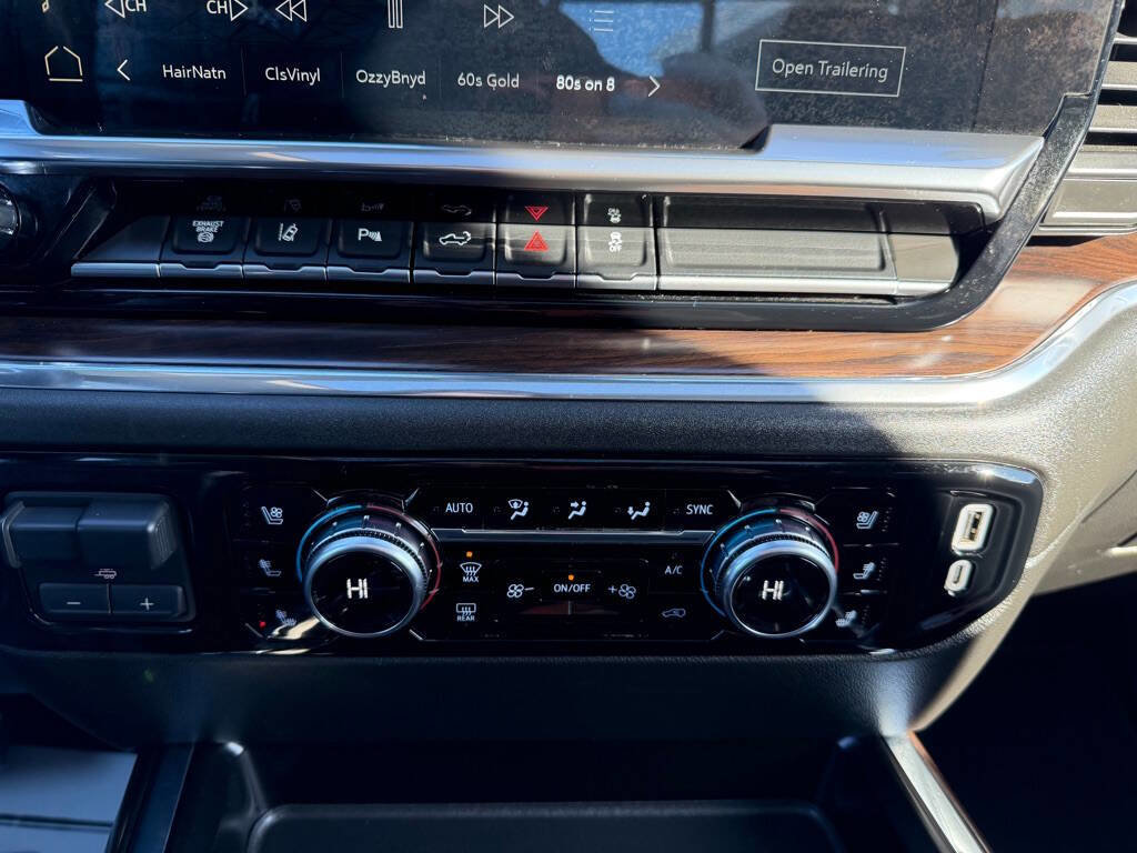 Used 2024 GMC Sierra 3500 SLT w/ SLT Premium Package image 30