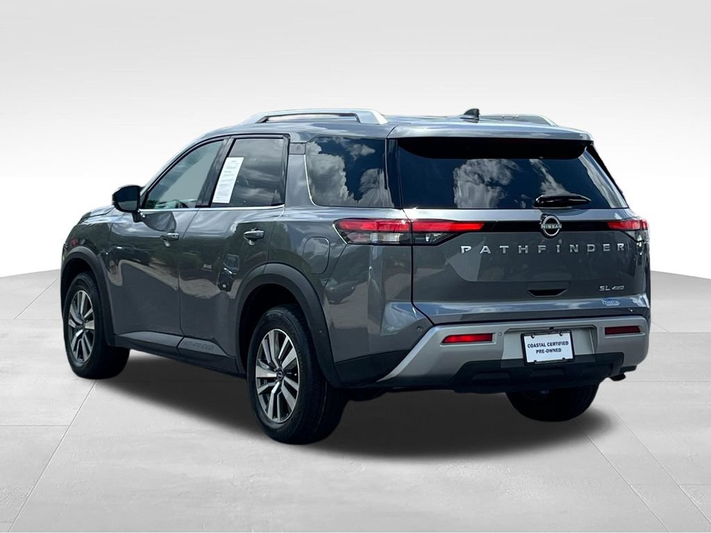 Used 2025 Nissan Pathfinder SL AWD/4WD image 13