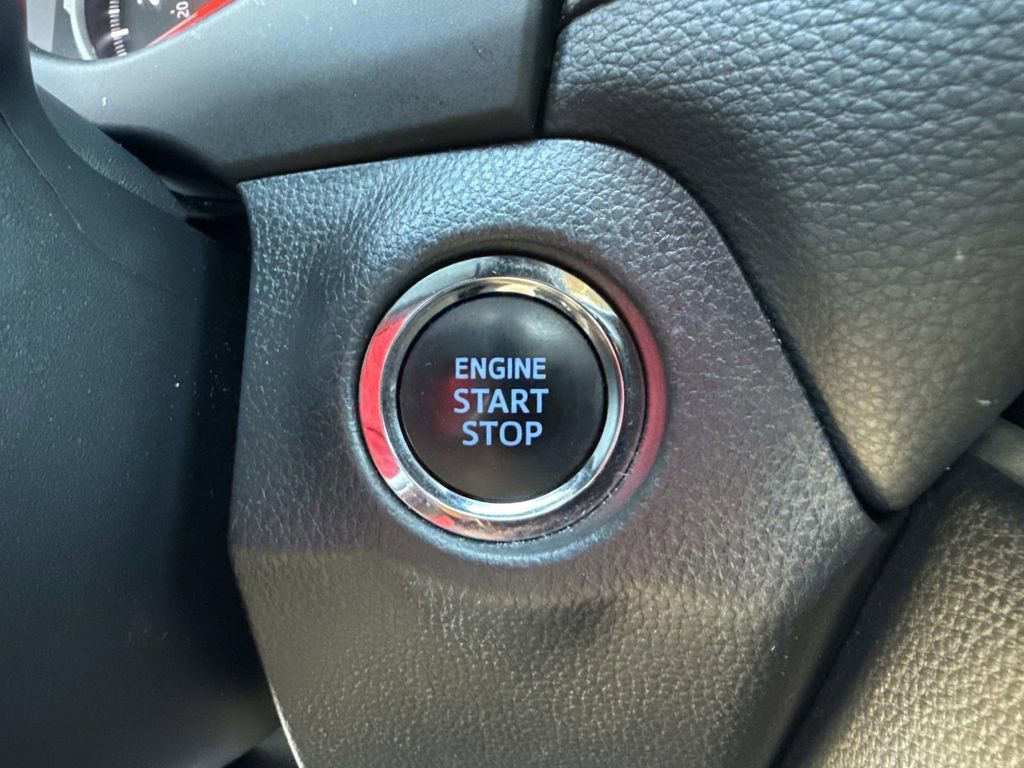 Used 2022 Toyota RAV4 XLE w/ Convenience Package image 37