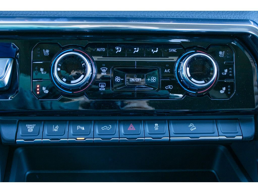 New 2026 GMC Sierra 3500 Denali w/ Denali Reserve Package image 32