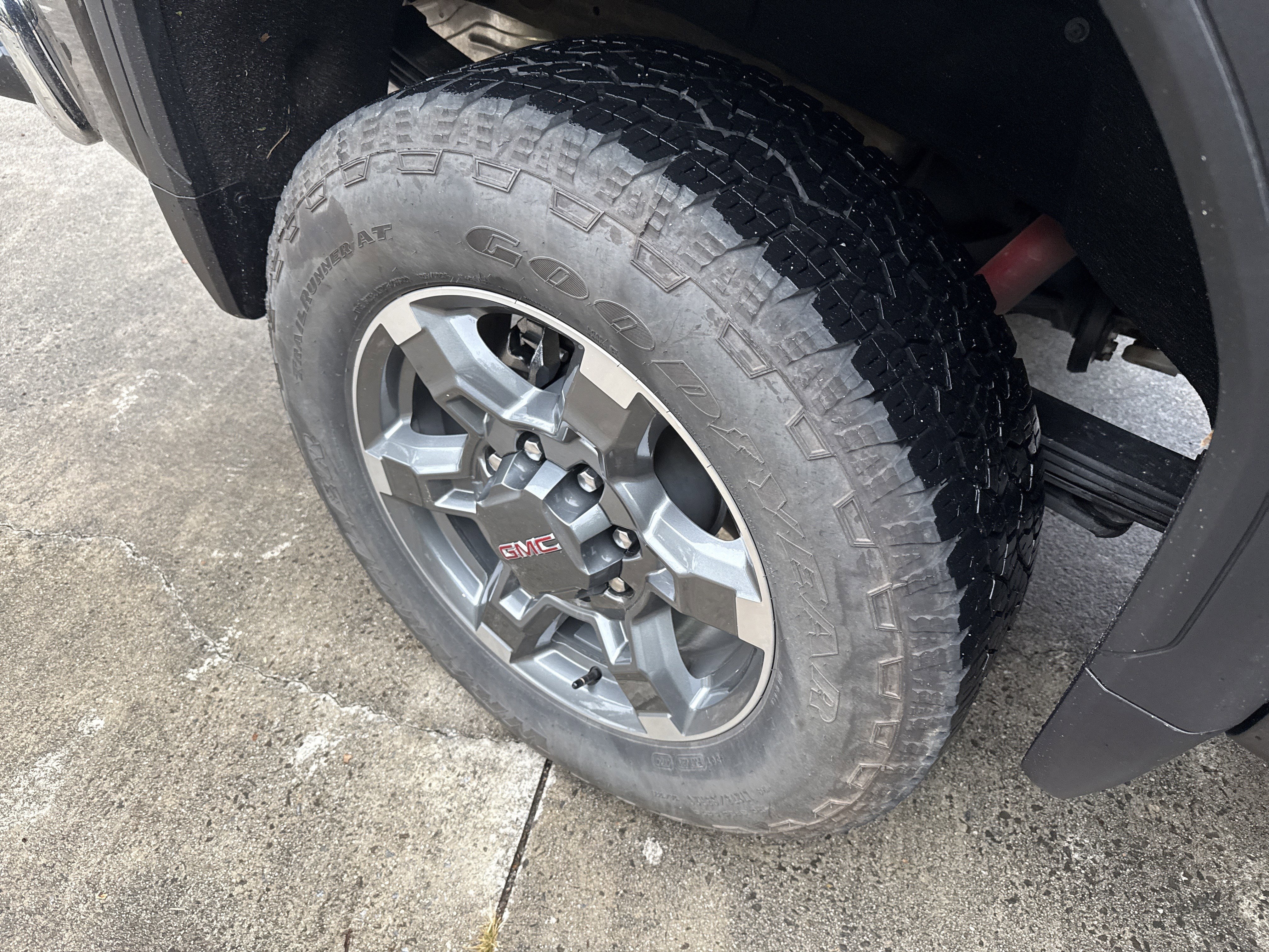 Used 2025 GMC Sierra 2500 SLT image 18