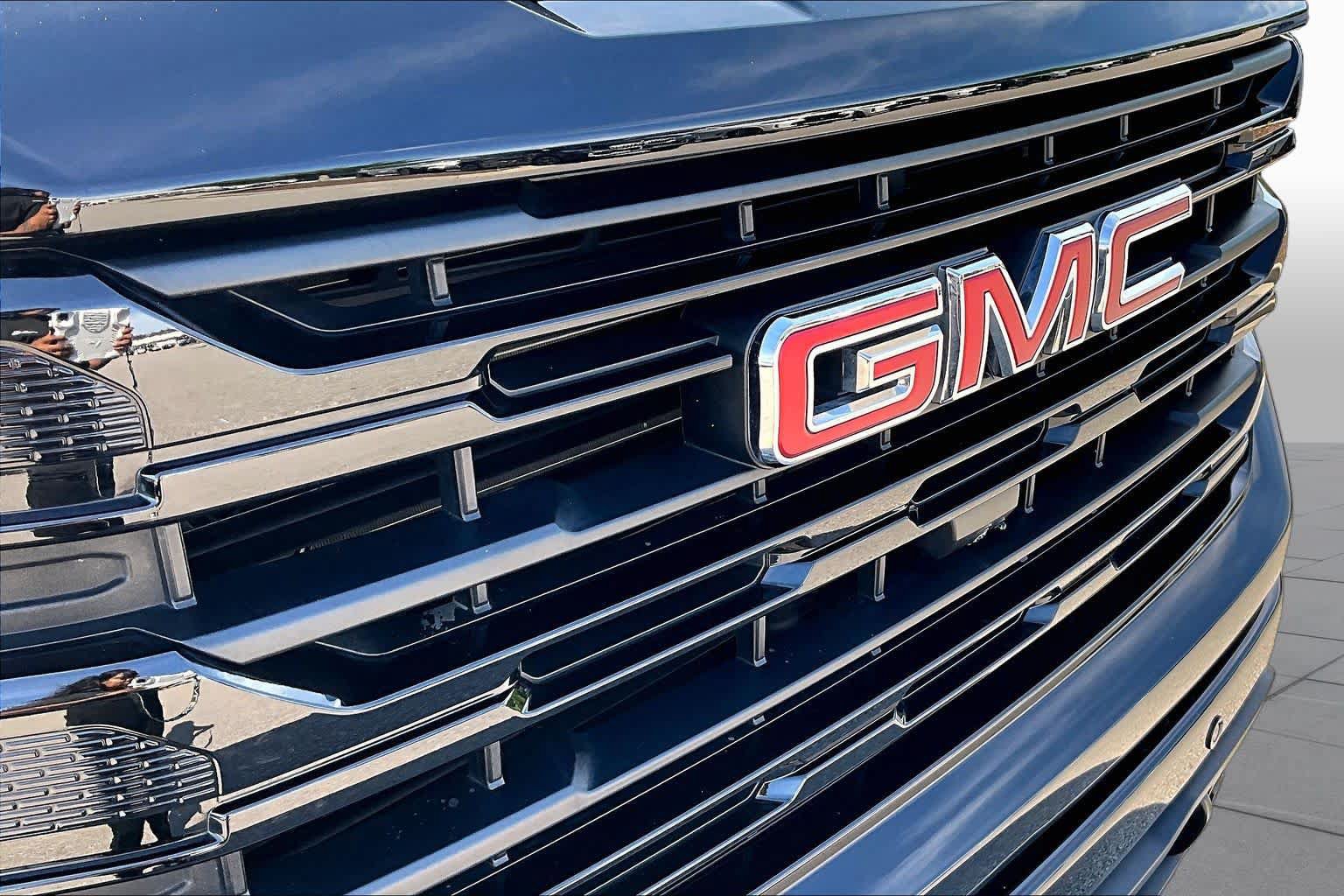 Used 2024 GMC Sierra 1500 Elevation w/ Preferred Package AWD/4WD image 31