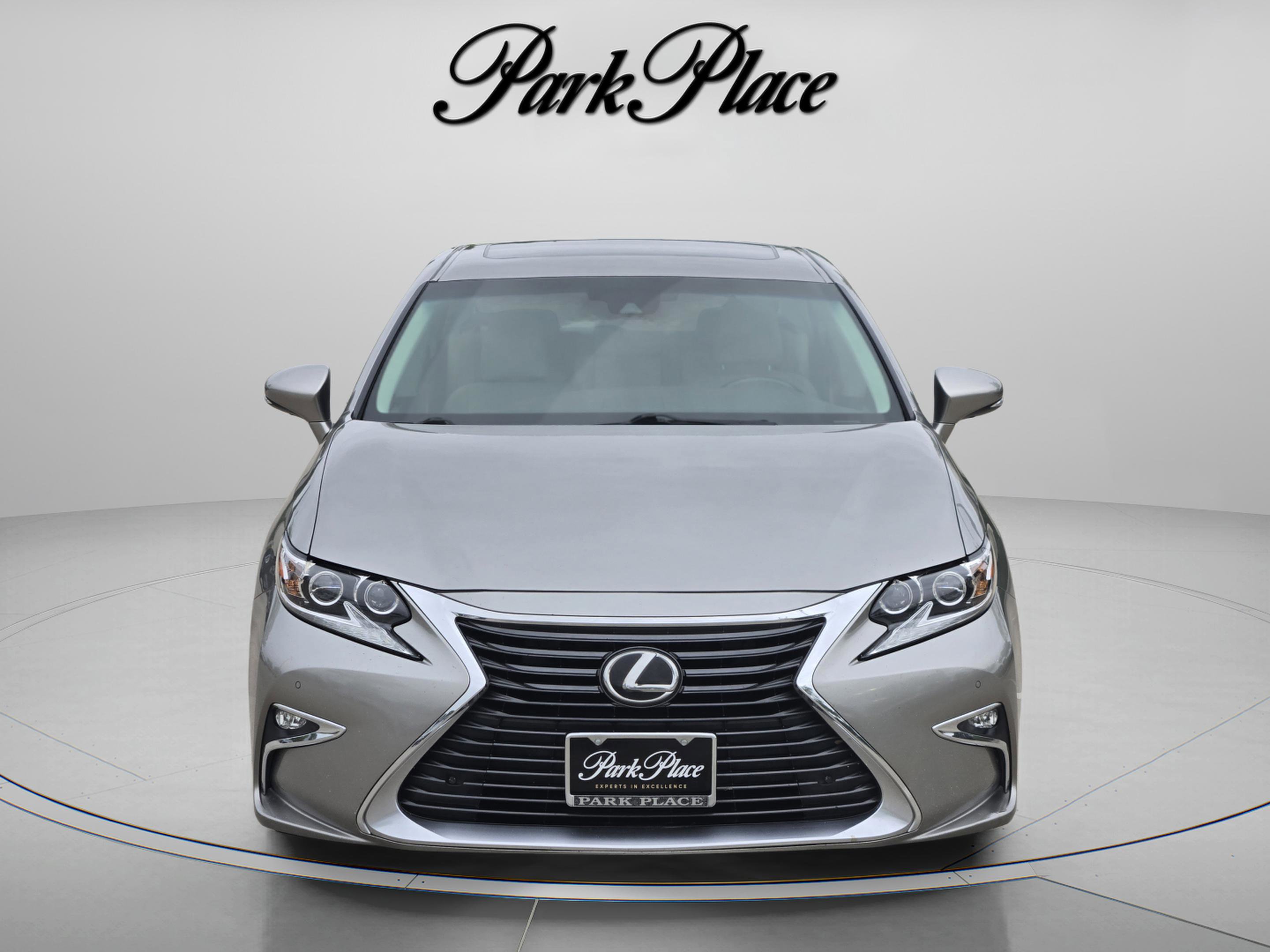 Used 2017 Lexus ES 350 w/ Luxury Package FWD image 8