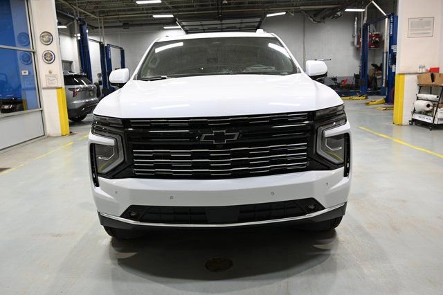 New 2026 Chevrolet Tahoe High Country w/ LPO, Illumination Package AWD/4WD image 2