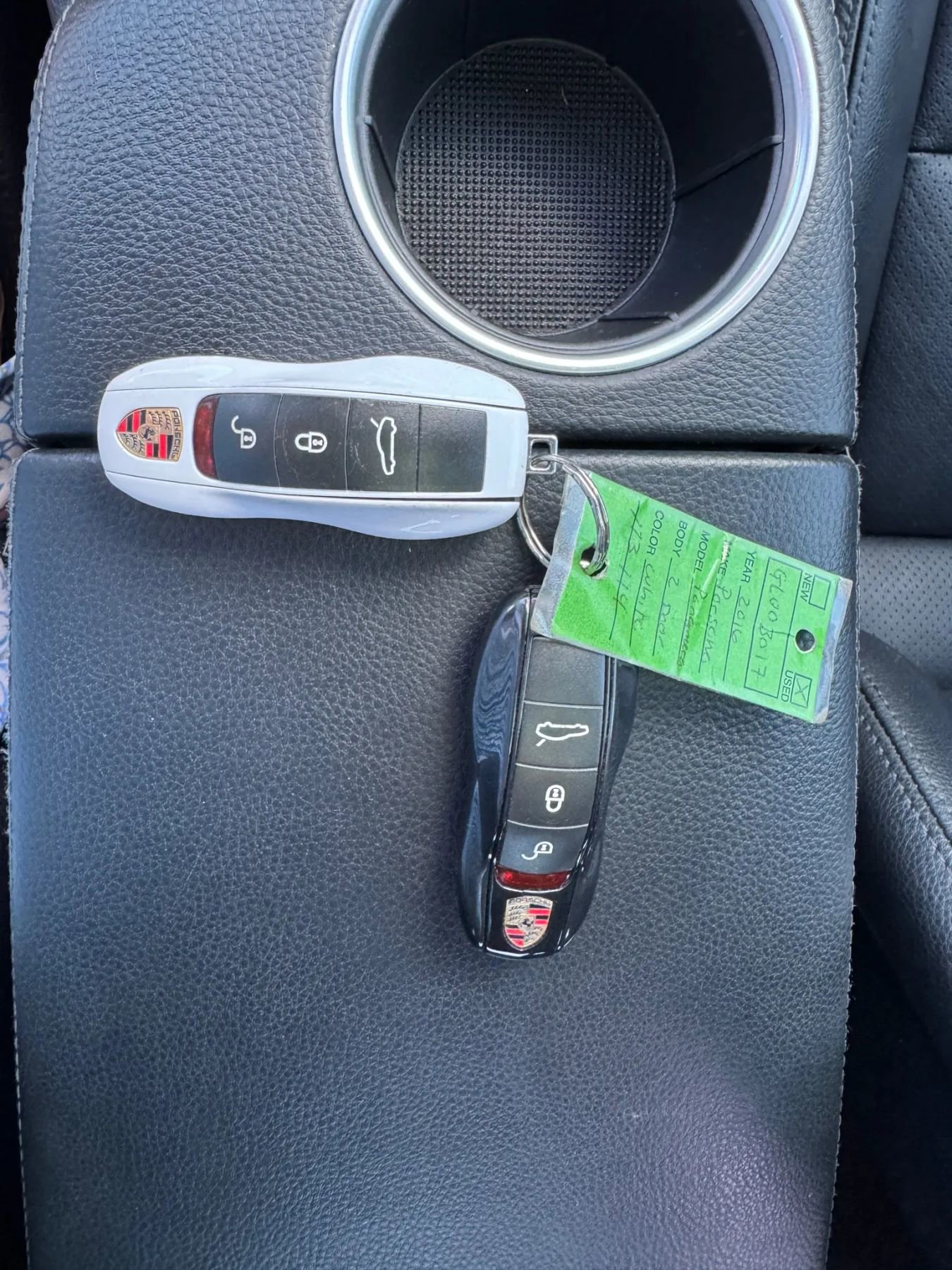 Used 2016 Porsche Panamera image 28