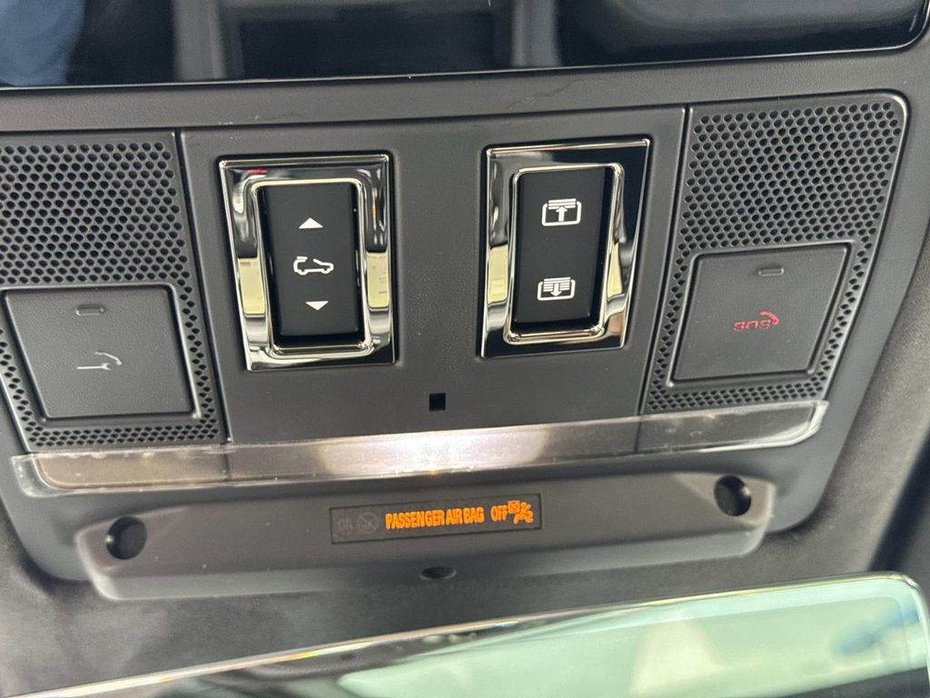 New 2026 Land Rover Defender 110 image 20