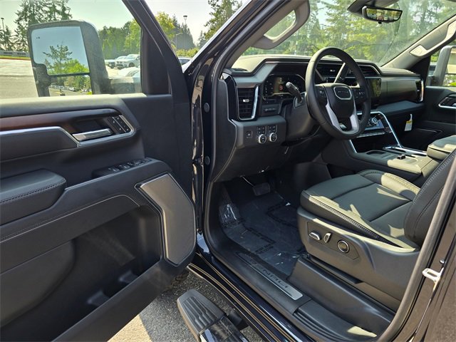 New 2025 GMC Sierra 3500 Denali w/ Denali Reserve Package image 20