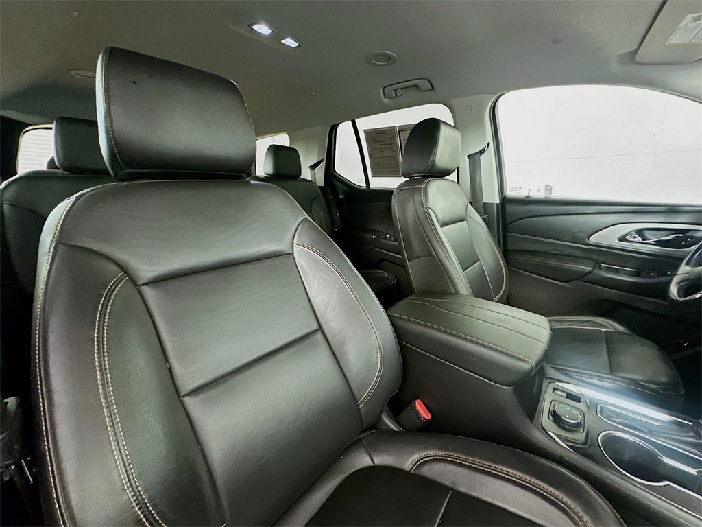 Used 2021 Chevrolet Traverse RS image 30