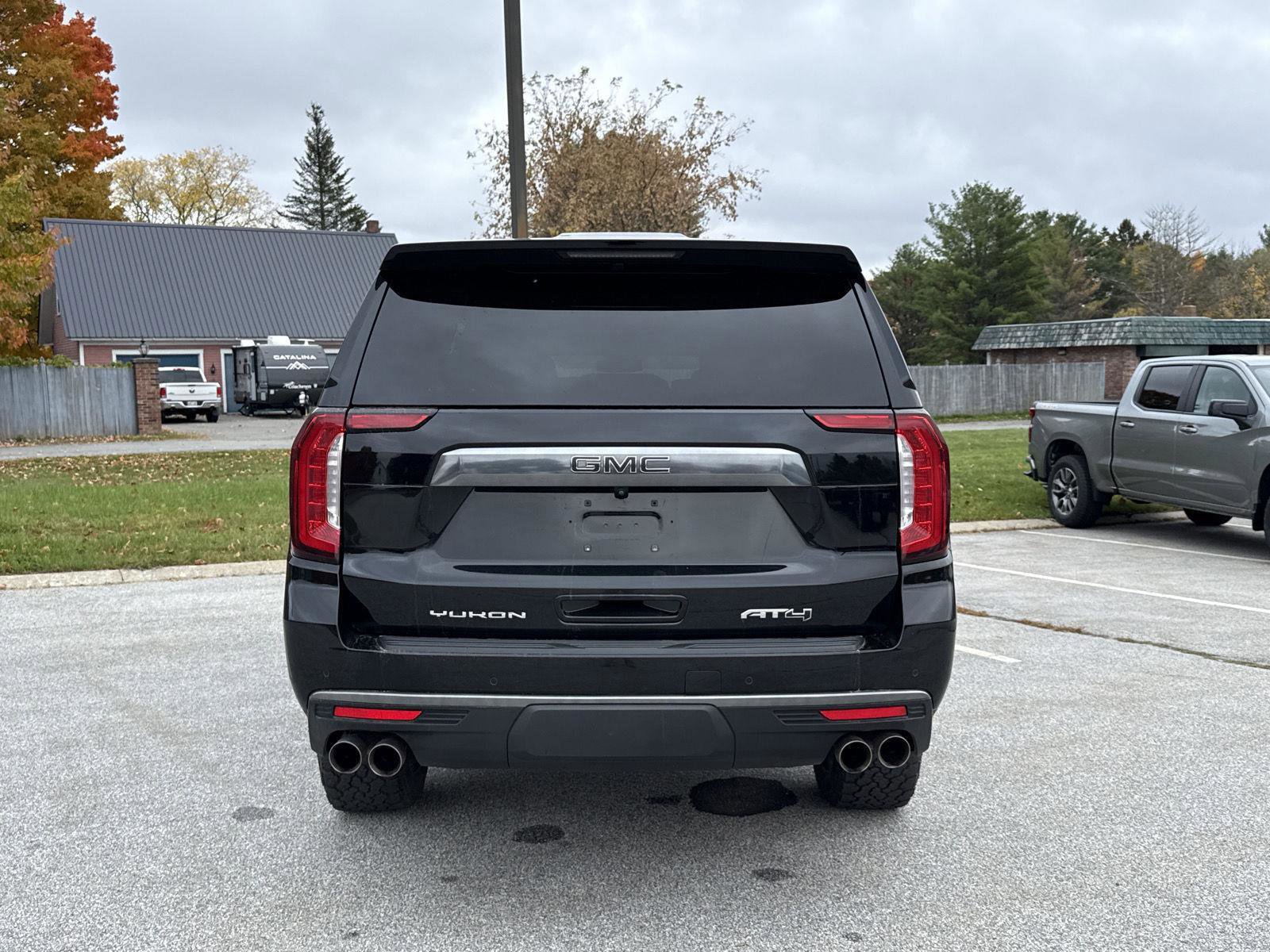Used 2023 GMC Yukon XL AT4 w/ Technology Package image 6