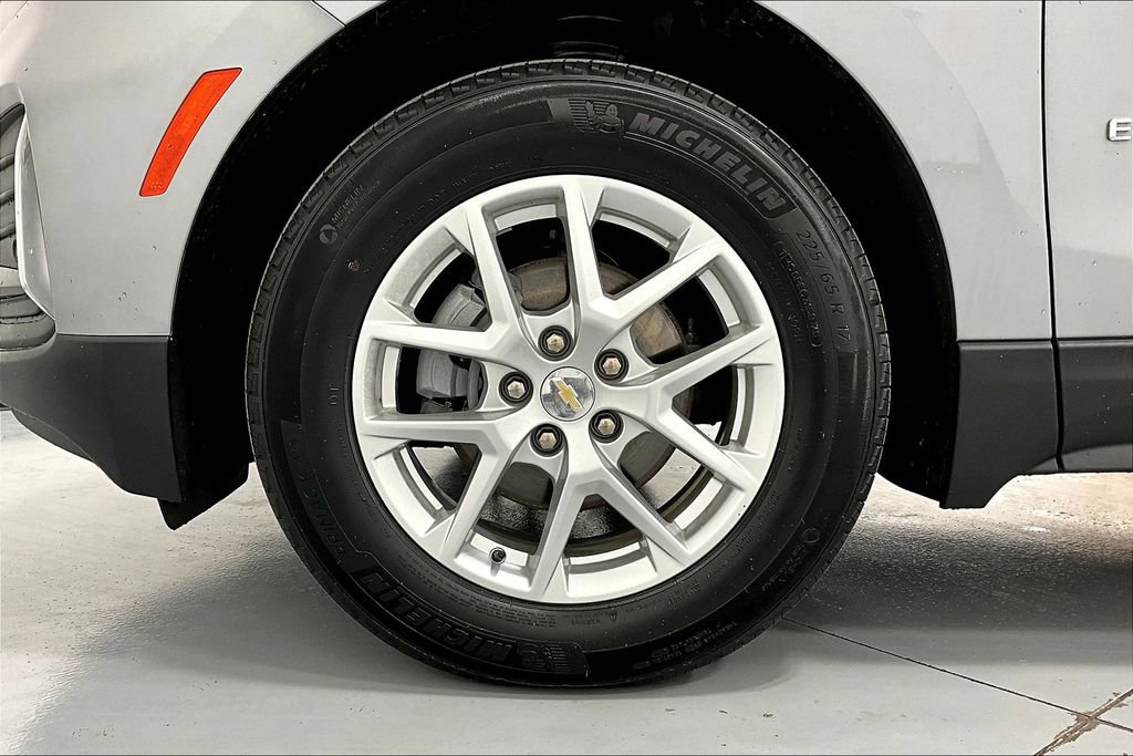 Used 2023 Chevrolet Equinox LT image 11