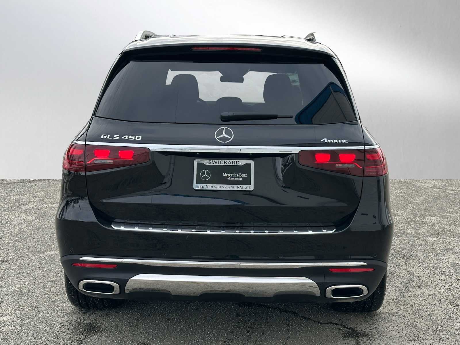 Used 2026 Mercedes-Benz GLS 450 4MATIC image 4