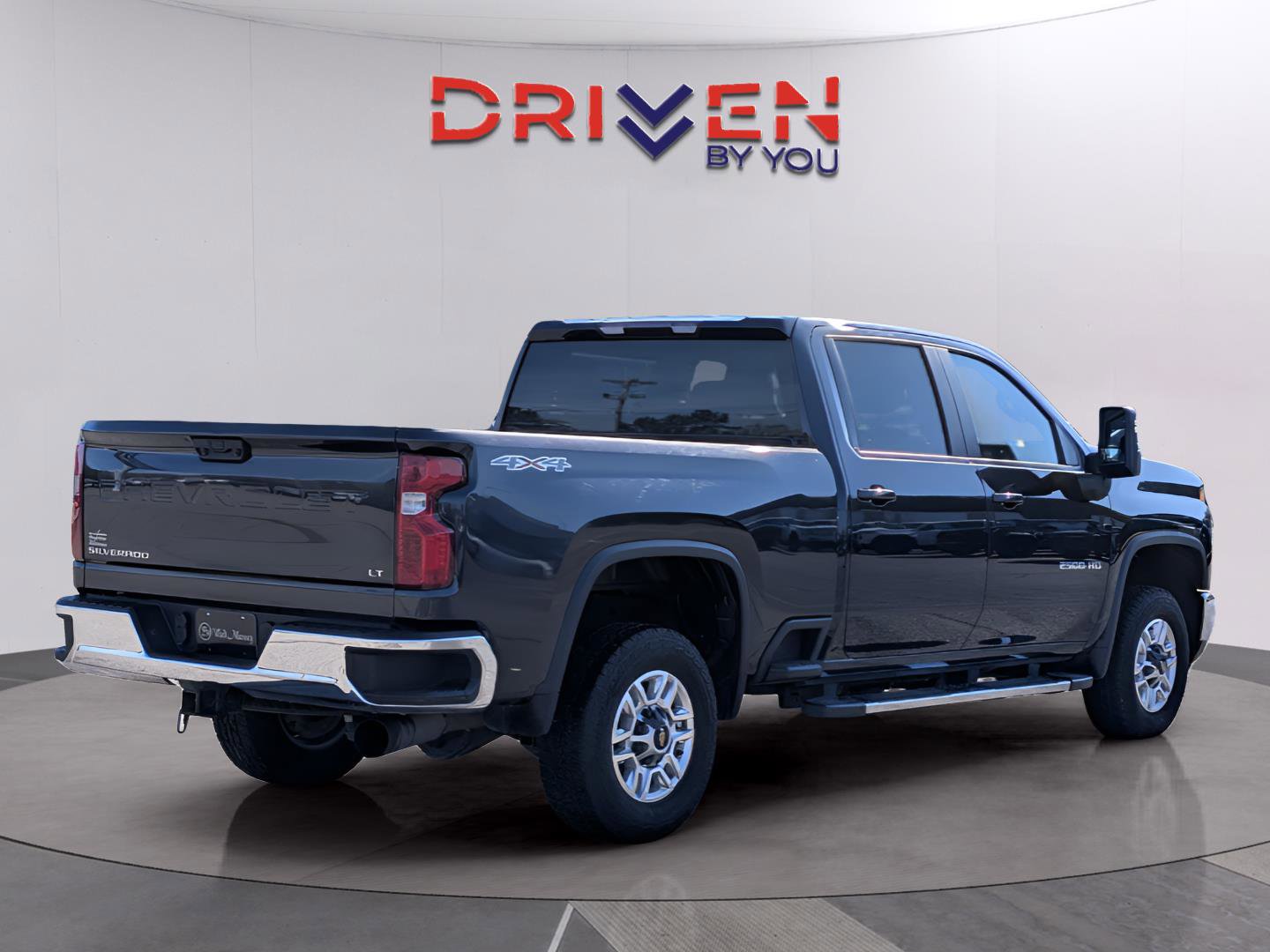 Used 2024 Chevrolet Silverado 2500 LT image 5