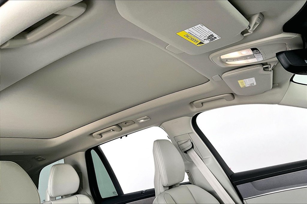 New 2026 Volvo XC90 B6 Ultra w/ Protection Package Premier AWD/4WD image 23