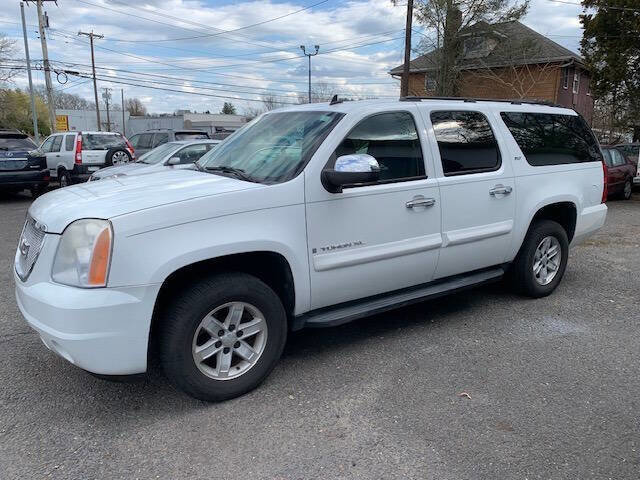 Used 2007 GMC Yukon XL SLT w/ SLT Preferred Equipment Group image 4