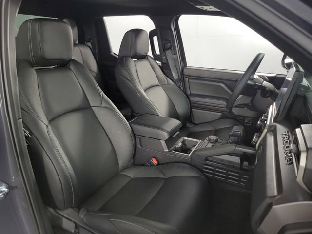 Used 2025 Toyota Tacoma TRD Sport image 18