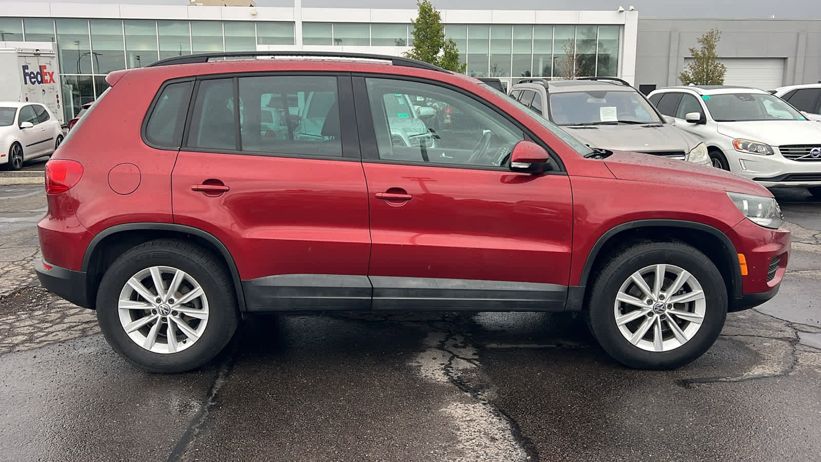 Used 2015 Volkswagen Tiguan SE AWD/4WD image 4