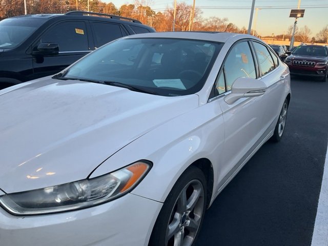 Used 2015 Ford Fusion SE w/ Equipment Group 201A image 11