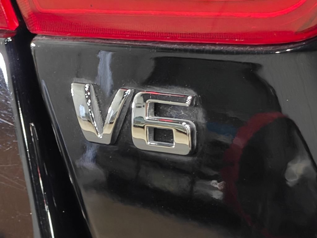 Used 2018 Chevrolet Impala LT FWD image 43