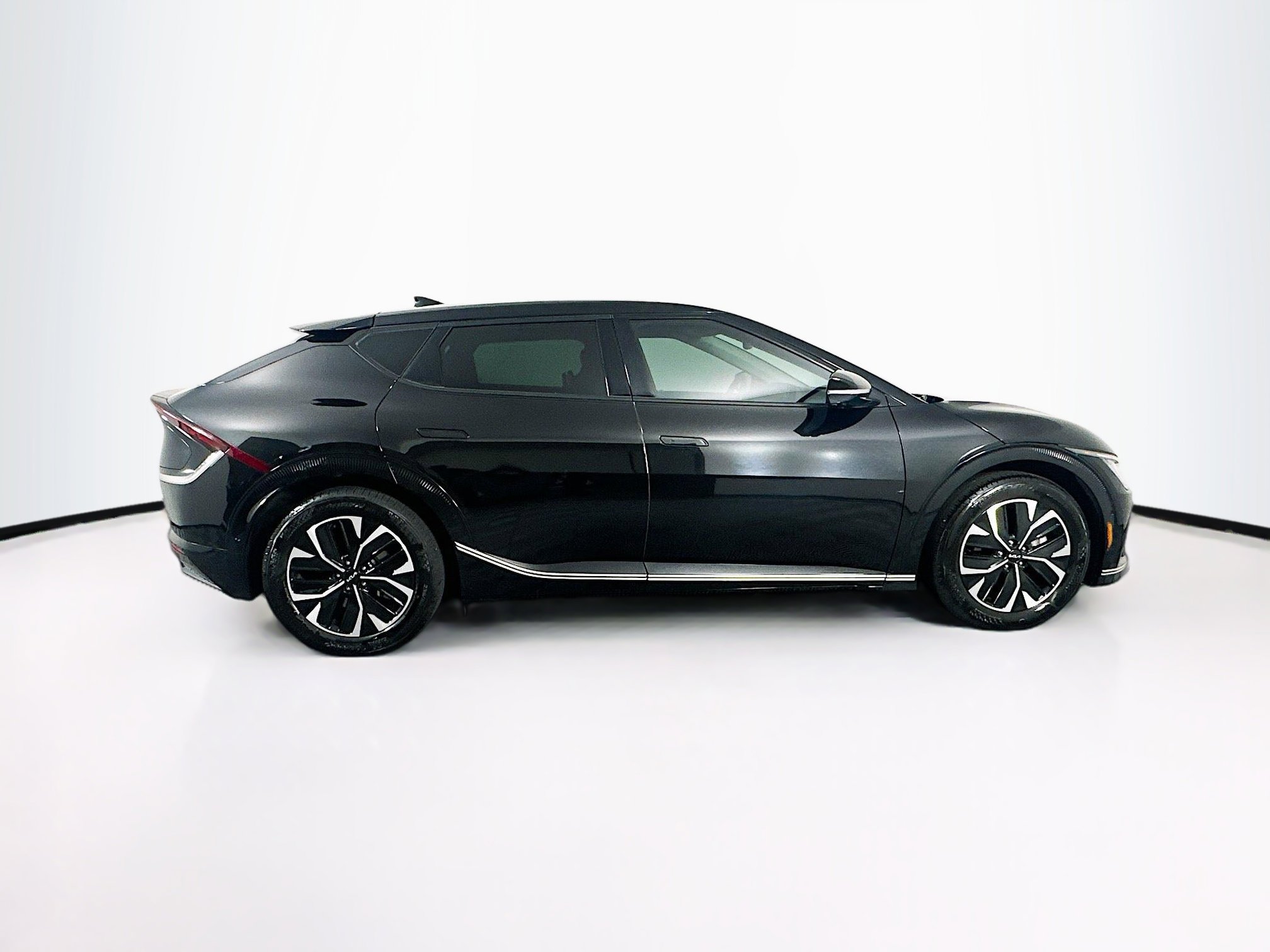 Used 2024 Kia EV6 Wind w/ Wind Technology Package RWD image 10