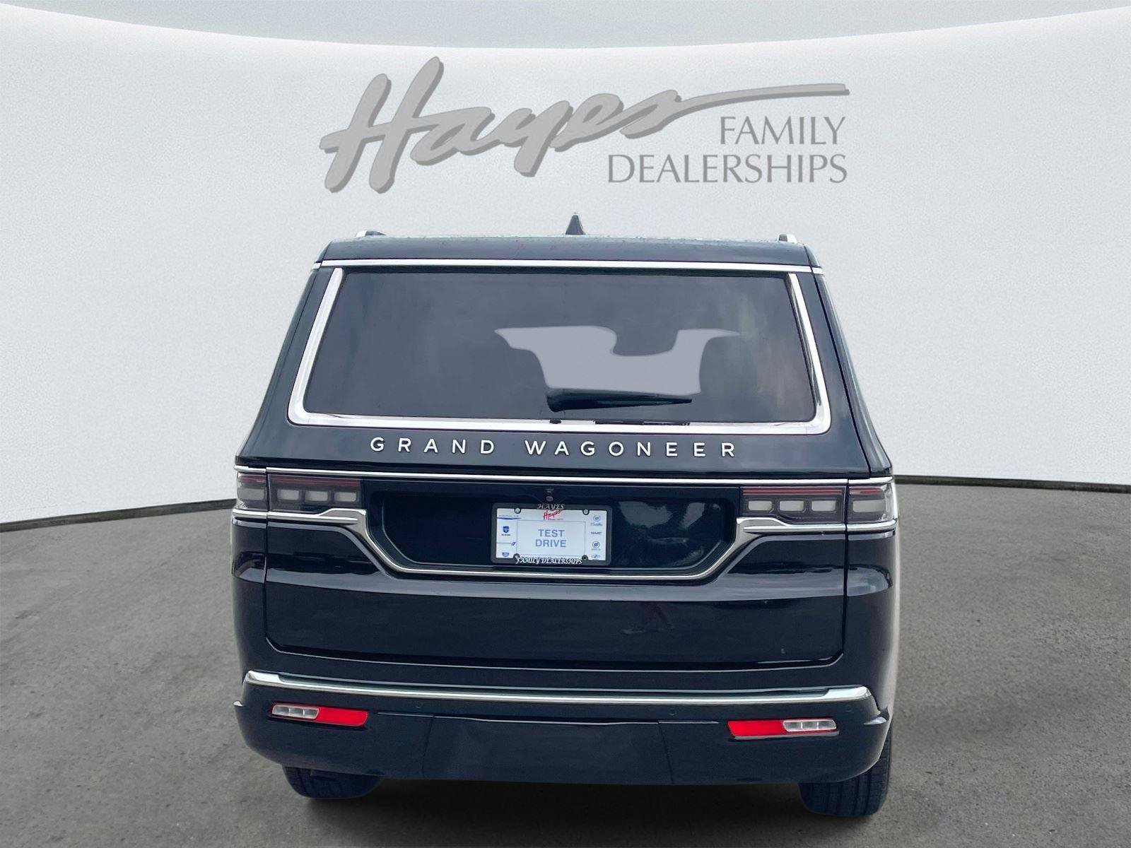 Used 2024 Jeep Grand Wagoneer L 4WD image 4