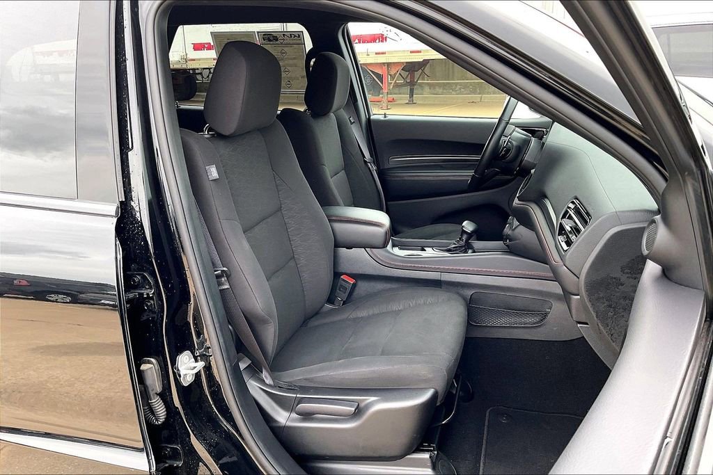 Used 2025 Dodge Durango GT AWD/4WD image 7