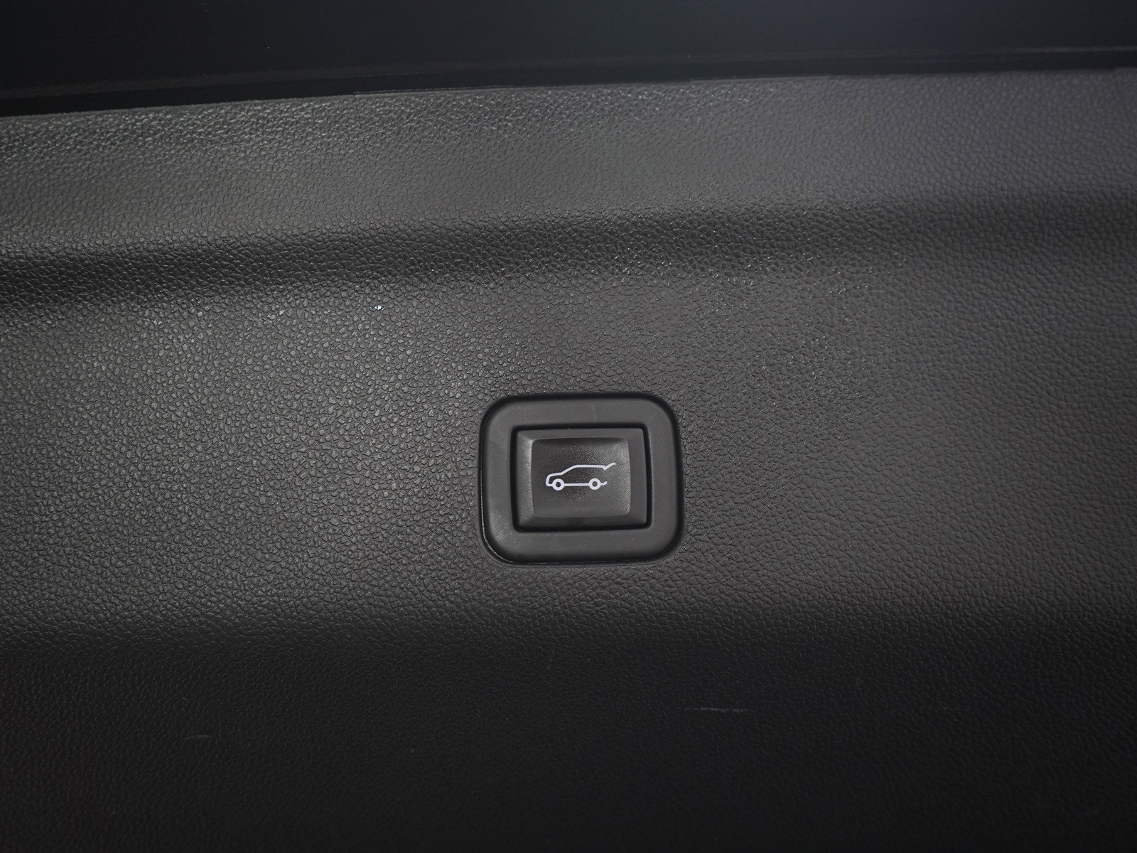 Used 2024 Chevrolet Tahoe High Country AWD/4WD image 11
