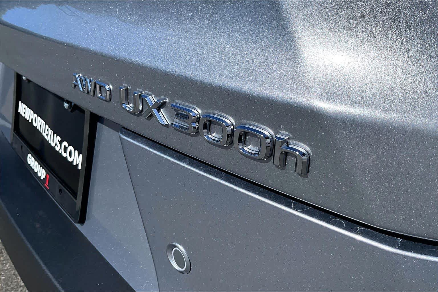New 2026 Lexus UX 300h AWD image 8