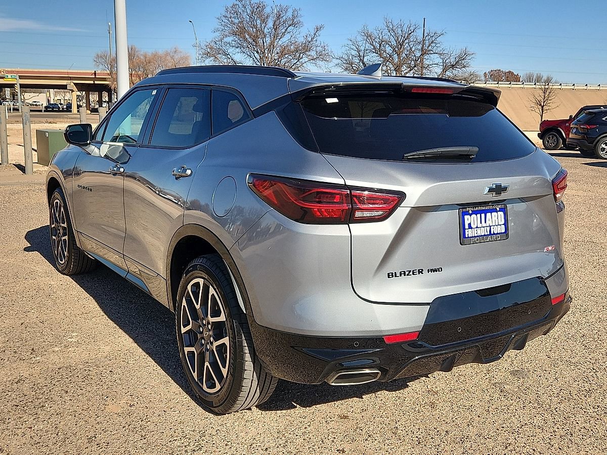 Used 2025 Chevrolet Blazer RS image 2