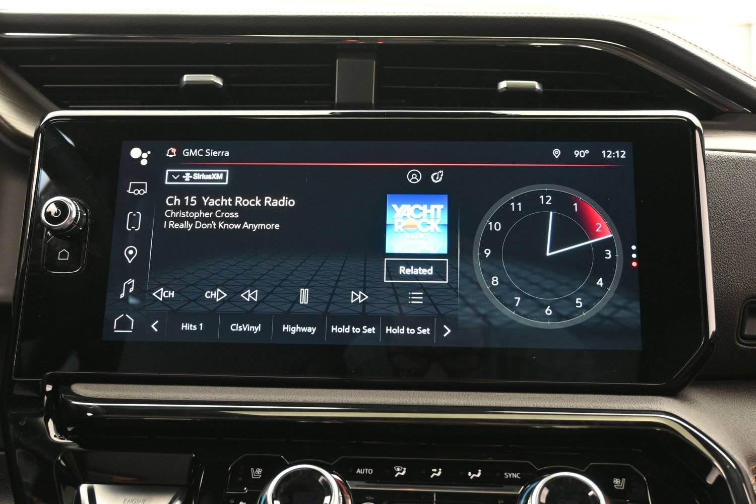 Used 2023 GMC Sierra 1500 AT4 w/ Technology Package AWD/4WD image 34