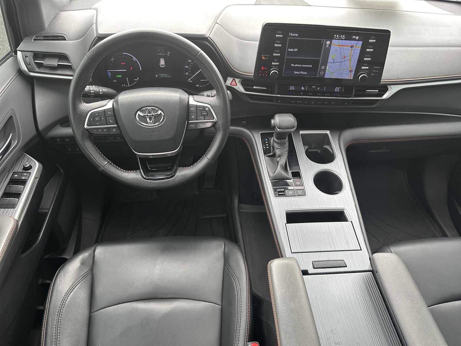 Used 2022 Toyota Sienna XSE FWD image 13