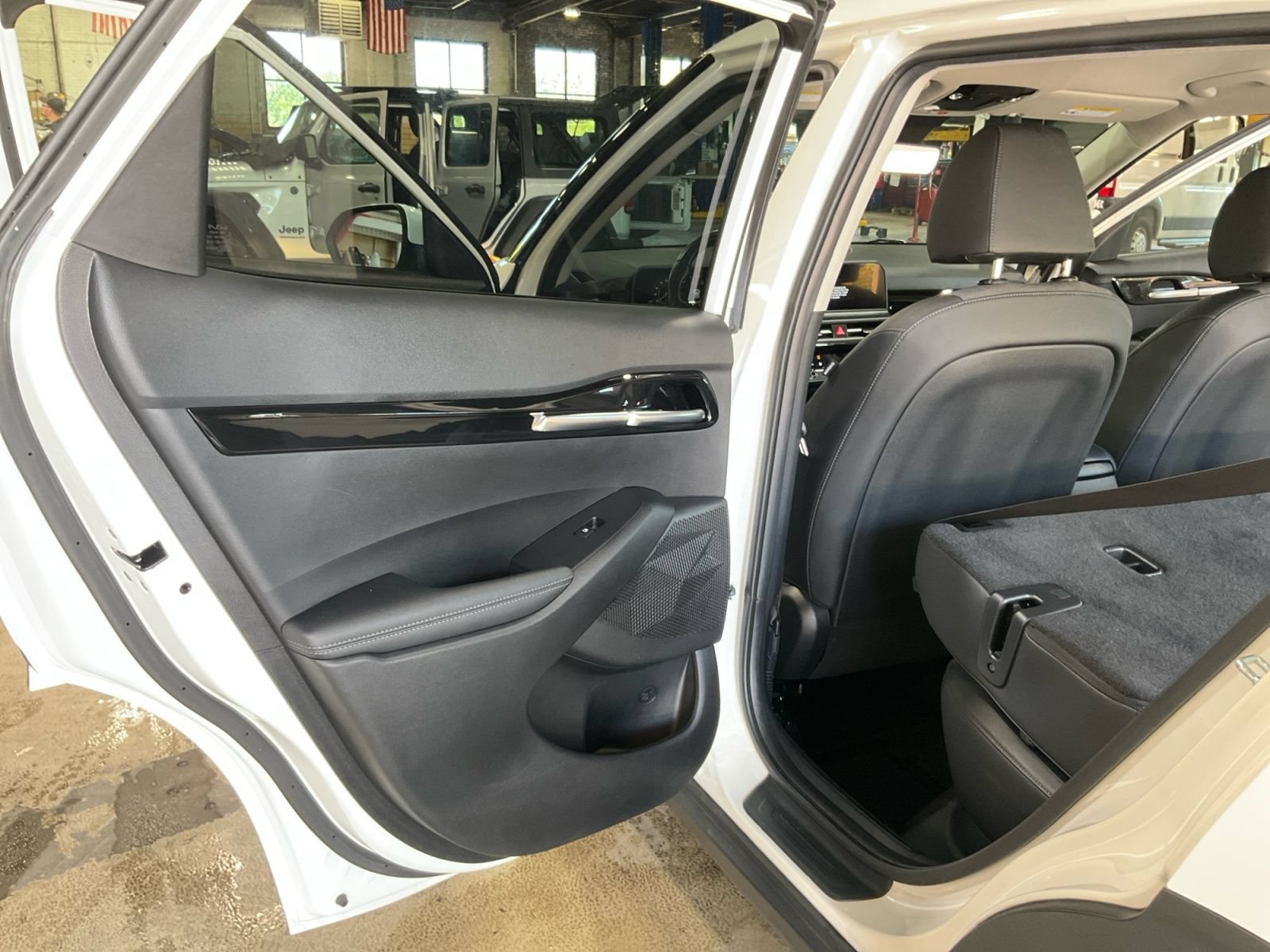 Used 2024 Kia Seltos X-Line AWD/4WD image 25