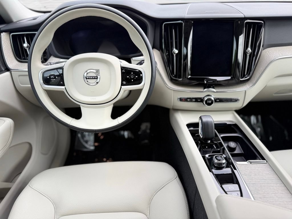 Used 2023 Volvo XC60 T8 Plus w/ Climate Package AWD/4WD image 11