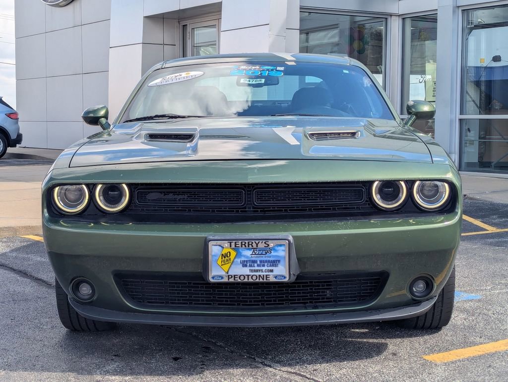 Used 2019 Dodge Challenger SXT w/ Driver Convenience Group RWD image 8